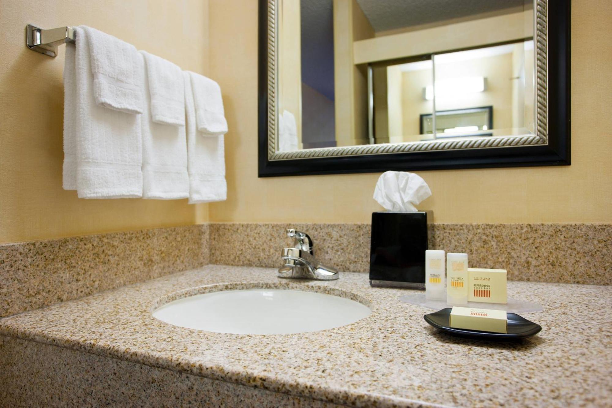 Courtyard Sacramento Airport Natomas Otel Dış mekan fotoğraf