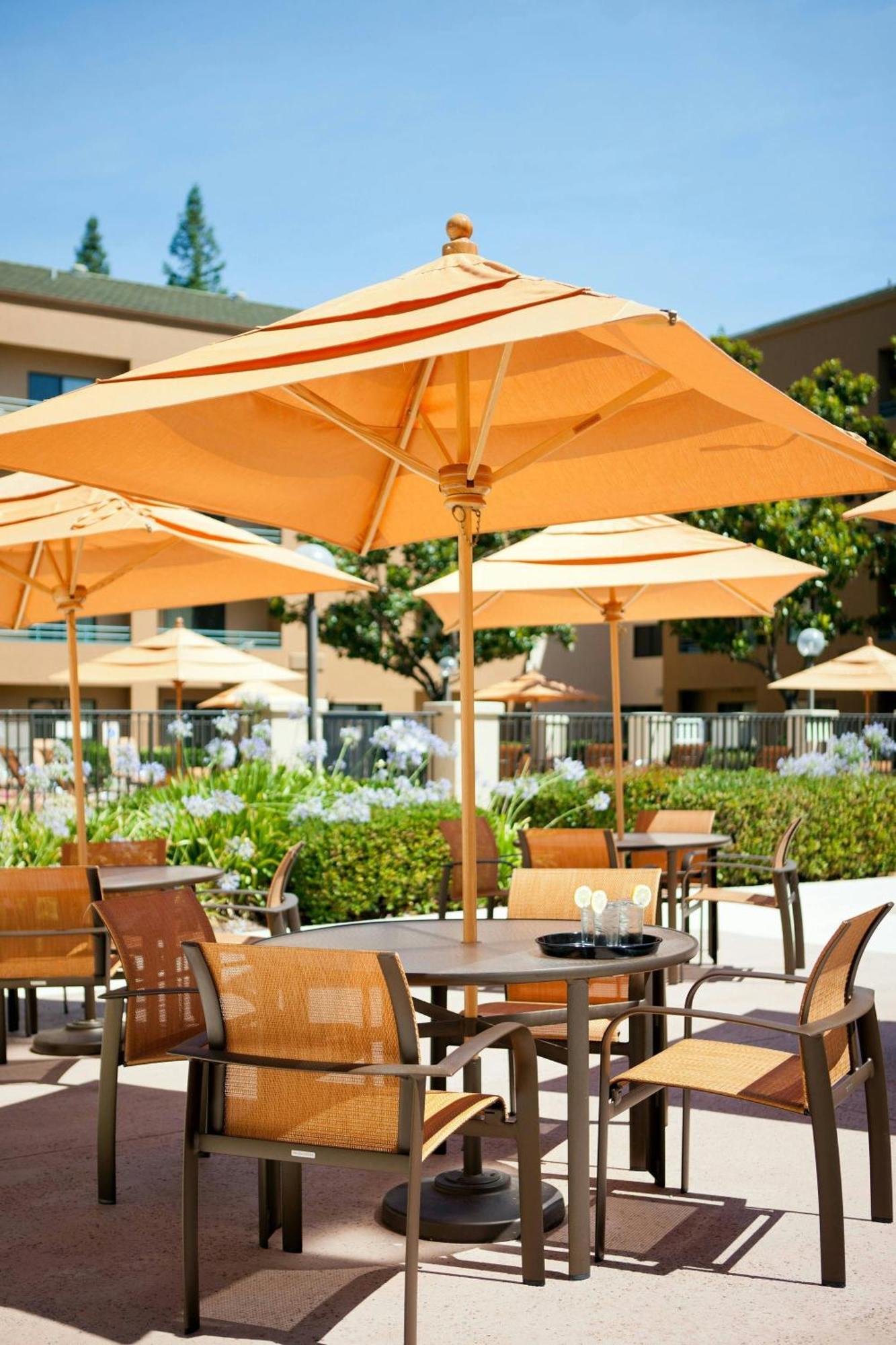 Courtyard Sacramento Airport Natomas Otel Dış mekan fotoğraf